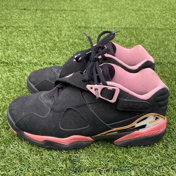 black pink retro 8